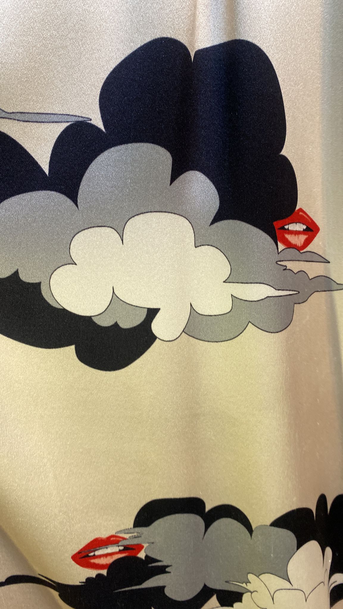 Archive. Firma Holly Fulton. Vestido largo con cuello redondo.
