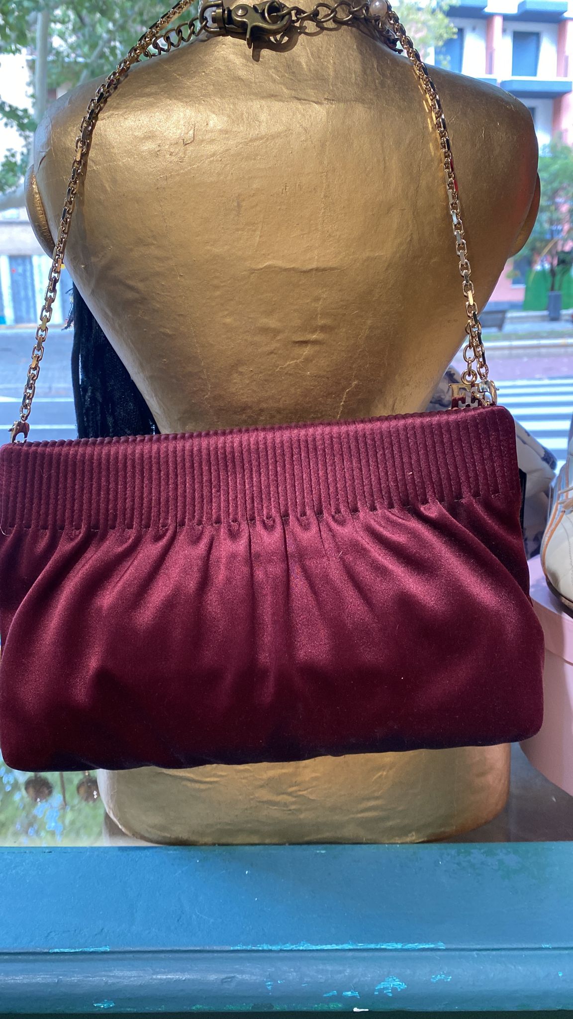 Archive. Firma Escada. Bolso Clutch