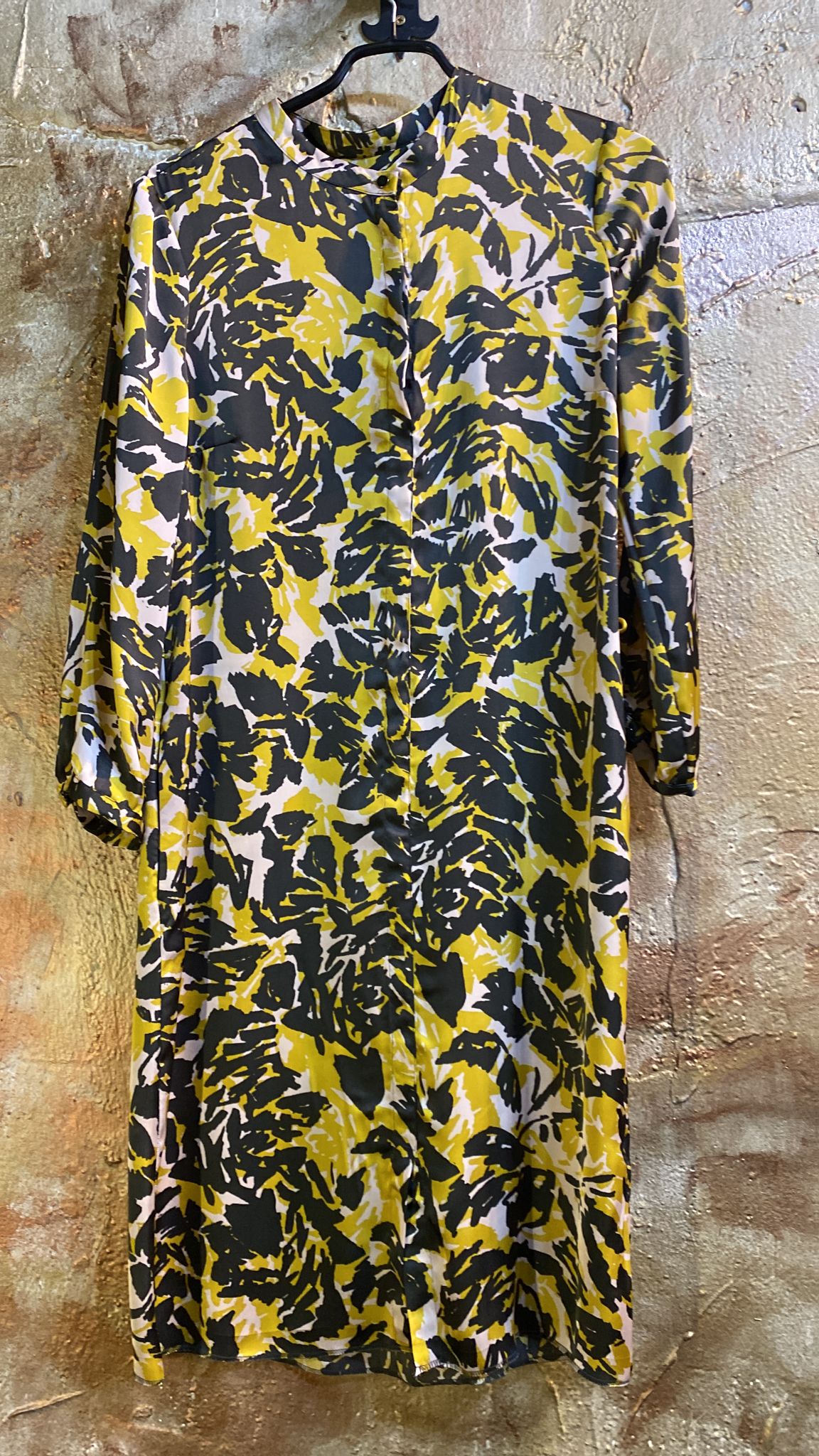 Archive. Firma Clements Ribeiro. Vestido viscosa amarillo limón y negro.